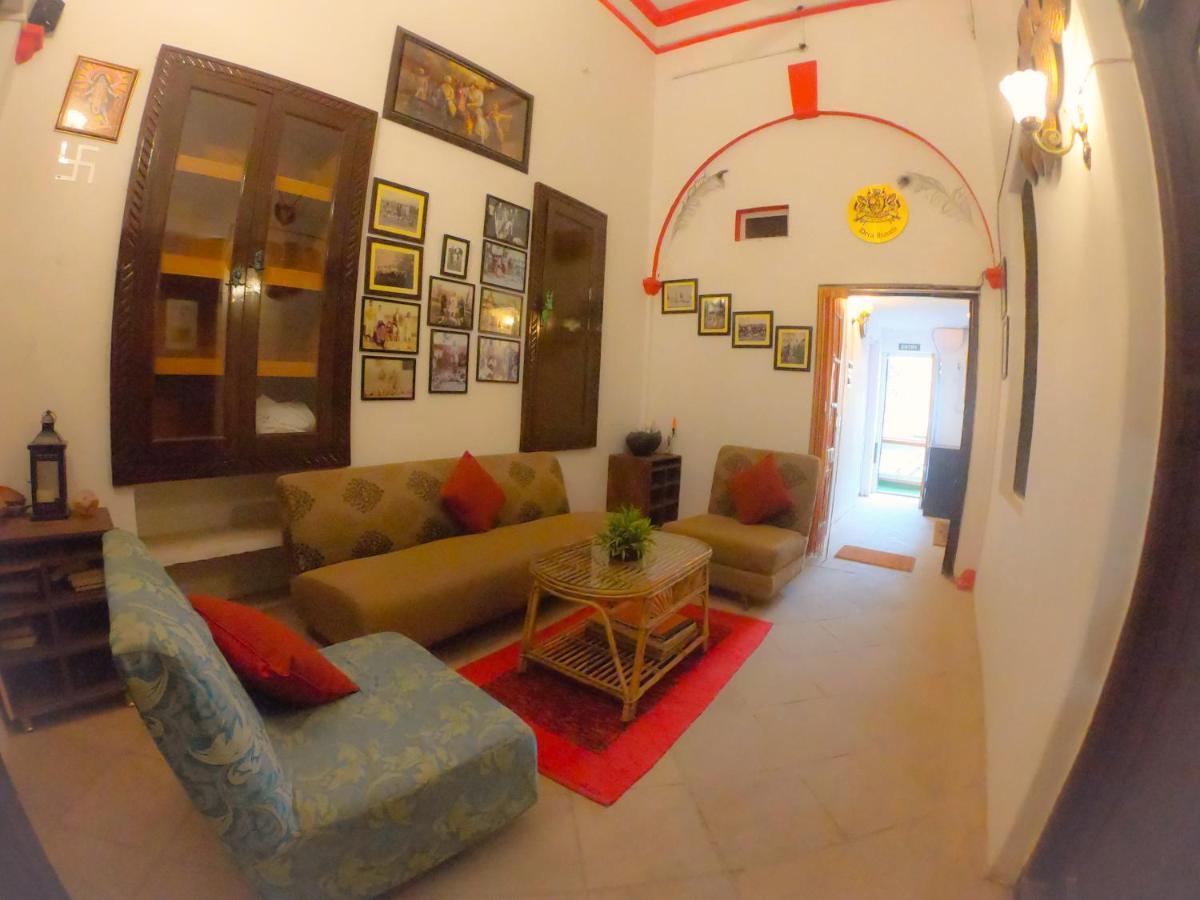 Dera Haveli- Heritage Homestay グワーリヤル エクステリア 写真